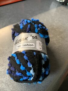 Lammy Yarns Alexandra 601 ZwartmetBlauw