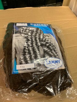 Lammy Yarns Cascade 110 DonkerBruin